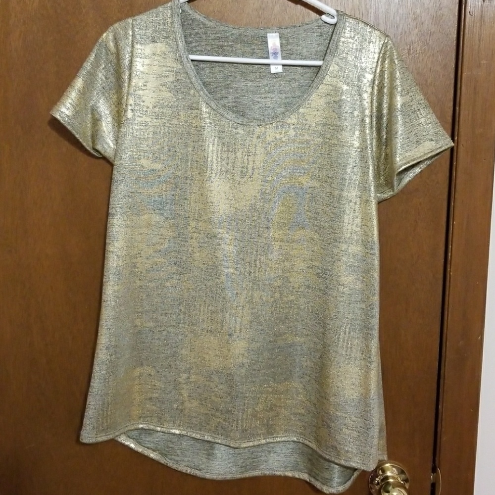 Lularoe Elegant Classic T